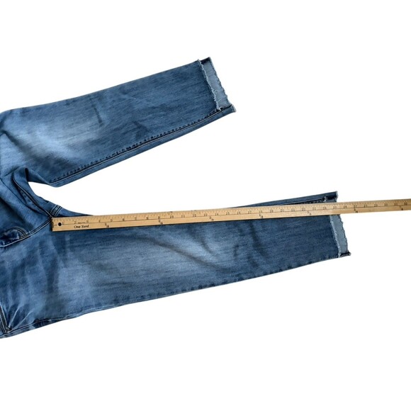 White House Black Market The Straight Crop Jeans Women's Size 4 Raw Hem Midrise - Picture 9 of 13